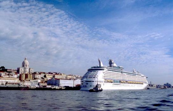 Three proposes and eight companies candidates to the Lisbon new cruise Terminal