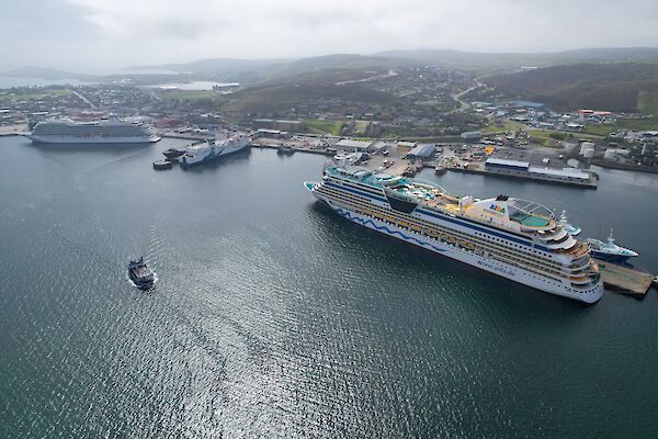 Cruise season records for Lerwick Harbour